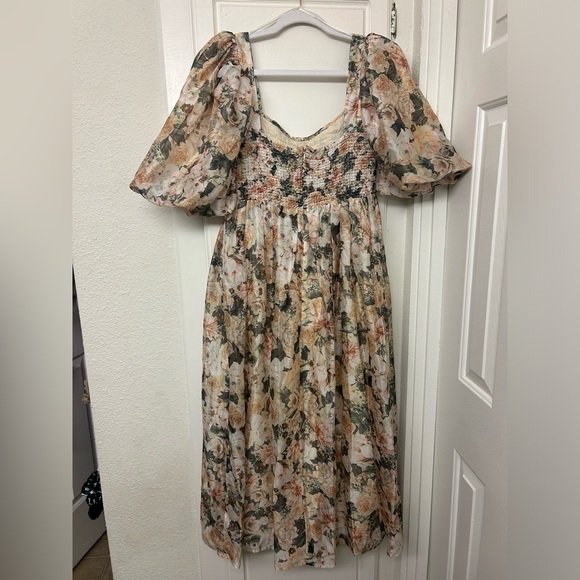 Worth Collective Harlow Maxi Dress in Champagne Floral Size Small Corset Smocked - Picture 12 of 14